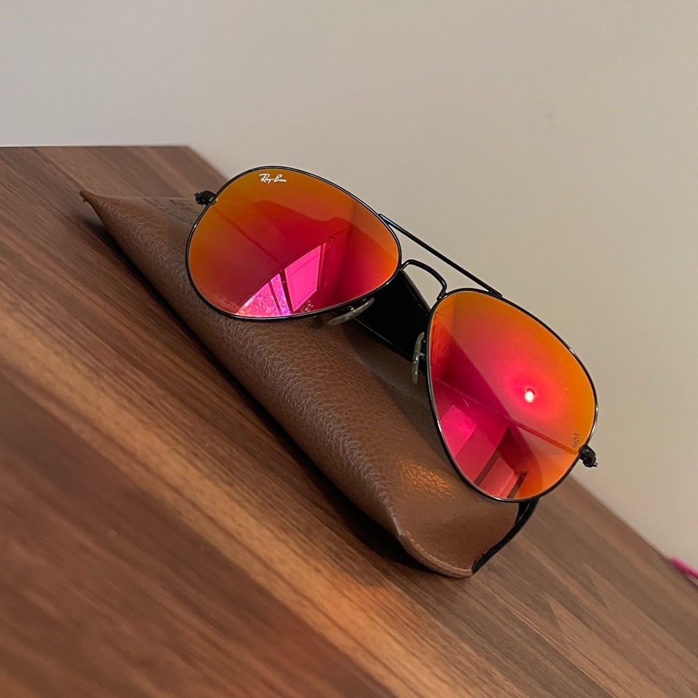 Women’s Ray-Ban Aviator Sunglasses